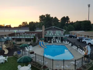 Image of Black Hawk Motel & Suites