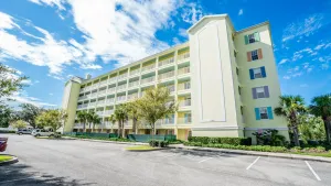 Image of Barefoot Suite
