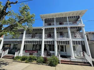 Image of Quaker Inn