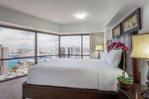 Image of Aston at the Executive Centre Hotel