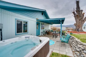 Image of 30 Mins to Leavenworth Home with Hot Tub and Yard!