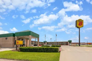 Image of Super 8 by Wyndham Seguin