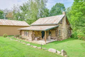 Image of Handcrafted Log Cabin on 3 Acres: 14 Mi to Canton