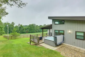 Image of 4 Mi to Mohican River: Ohio Amish Country Cottage