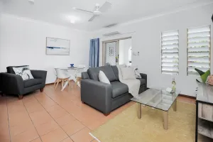 Image of Mediterranean Style Apartment Close to the City 16
