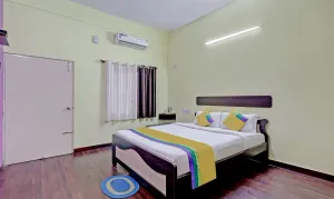 Image of Guru Comfort, 100 m from Apollo Hospital