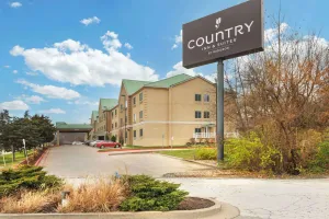Image of Country Inn & Suites by Radisson, Columbia, MO
