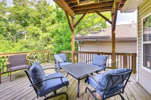 Image of 10 Mi to Keeneland: Family Home w/ Deck & Yard