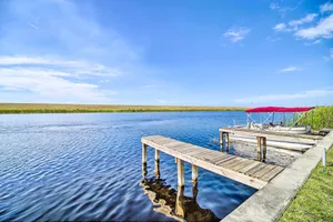 Image of Okeechobee Cabin in Waterfront Community w\/ Dock!
