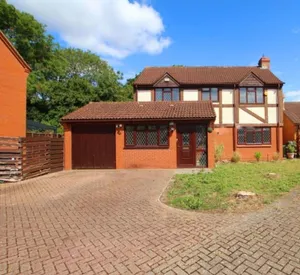 Image of Bright and Spacious Holiday Home in Bradley Stoke
