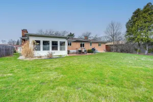 Image of 3 Mi to Dtwn Saginaw: Spacious & Updated Home!