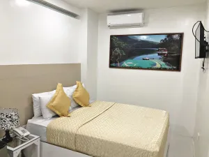 Image of Villa Rosita Hotel Naga City by RedDoorz