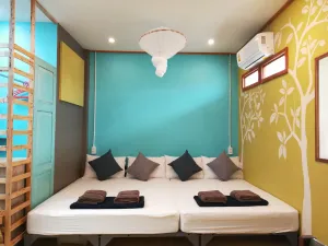 Image of 60 Blue House