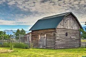 Image of Rustic Hamilton Farmhouse Stunning Mtn Views