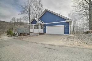 Image of 1 Mi to Nubs Nob Pet-Friendly Home with Hot Tub