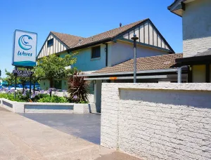 Image of Waves Motel and Apartments