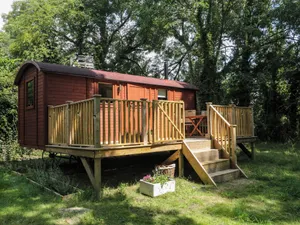 Image of The Foxes Den Shepherds Hut