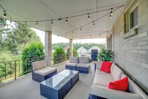 Image of 3 Mi to Downtown Pittsburgh Home with Balcony!