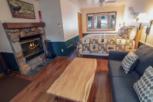 Image of Sunnyside Knoll- 3 studio
