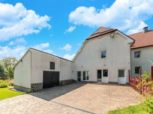 Image of Spacious Holiday Home With Garden