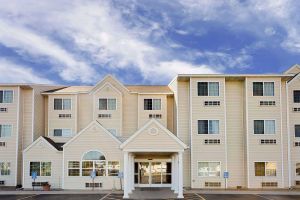 Image of Microtel Inn & Suites by Wyndham Prairie du Chien