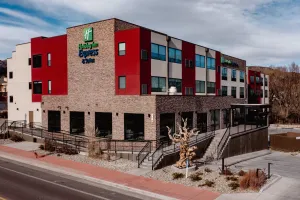 Image of Holiday Inn Express & Suites - Manitou Springs by IHG