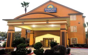 Image of Days Inn & Suites by Wyndham Houston North/Aldine