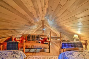 Image of Historic Cabin with Stunning Kentucky Lake View