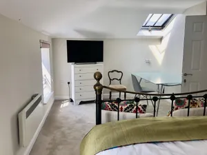 Image of The Mews - 1BR Studio in Jericho near City Centre