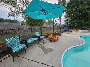 Image of Heated Pool King Bed Jacuzzi Bath Arcade