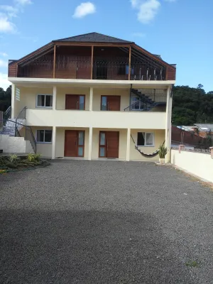 Image of Flat Theobald