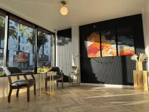 Image of Twin Peaks Hotel