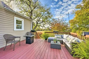 Image of Farmhouse Cottage on 10 Acres Trails On-Site