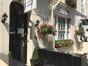 Image of St George Hotel