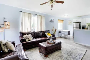 Image of 4 Mi to Michigan Stadium: Cozy Home w/ Fire Pit!