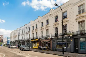 Image of Charming one Bedroom Flat Near Maida Vale by Underthedoormat