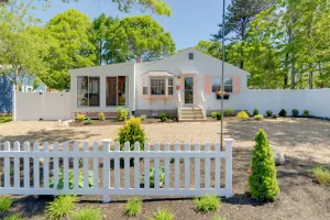 Image of Charming West Yarmouth Home about 2 Mi to Beach!