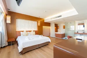 Image of Veronica Residence