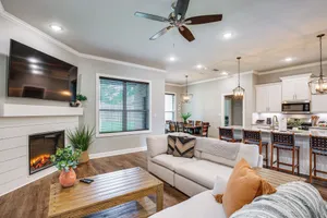 Image of Peaceful Flint Home, Close to Lake Palestine!