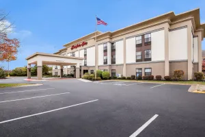 Image of Hampton Inn Akron-Fairlawn