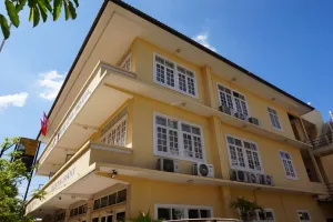Image of Day Inn Hotel