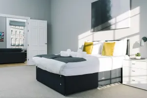 Image of JOIVY Apartments - Huge 5* Georgian Apartment - Great Location