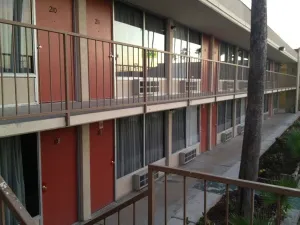 Image of Su Casa Inn & Suites