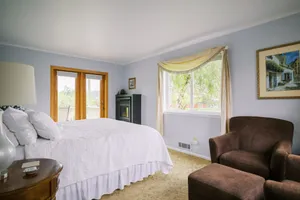 Image of Trumpeter Inn