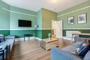 Image of Queen Street Apartments by Sasco