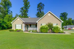 Image of Charming Getaway with Grill 2 Mi to Newnan Square!