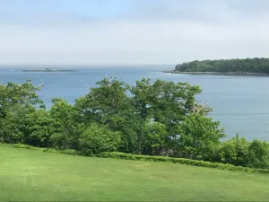 Image of Ledges By the Bay