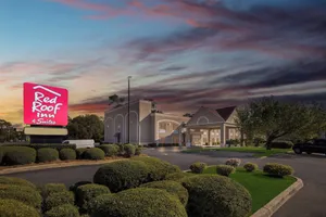 Image of Red Roof Inn & Suites Albany, GA