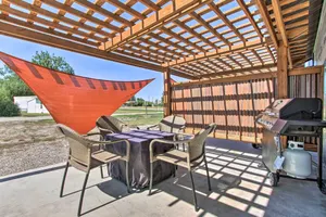 Image of Pet-Friendly Choteau Townhouse with Gas Grill!