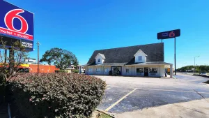 Image of Studio 6 Webster TX Houston NASA Lake